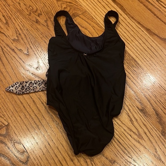 PQ Girl’s Black One Piece Size 8 - Picture 2 of 3